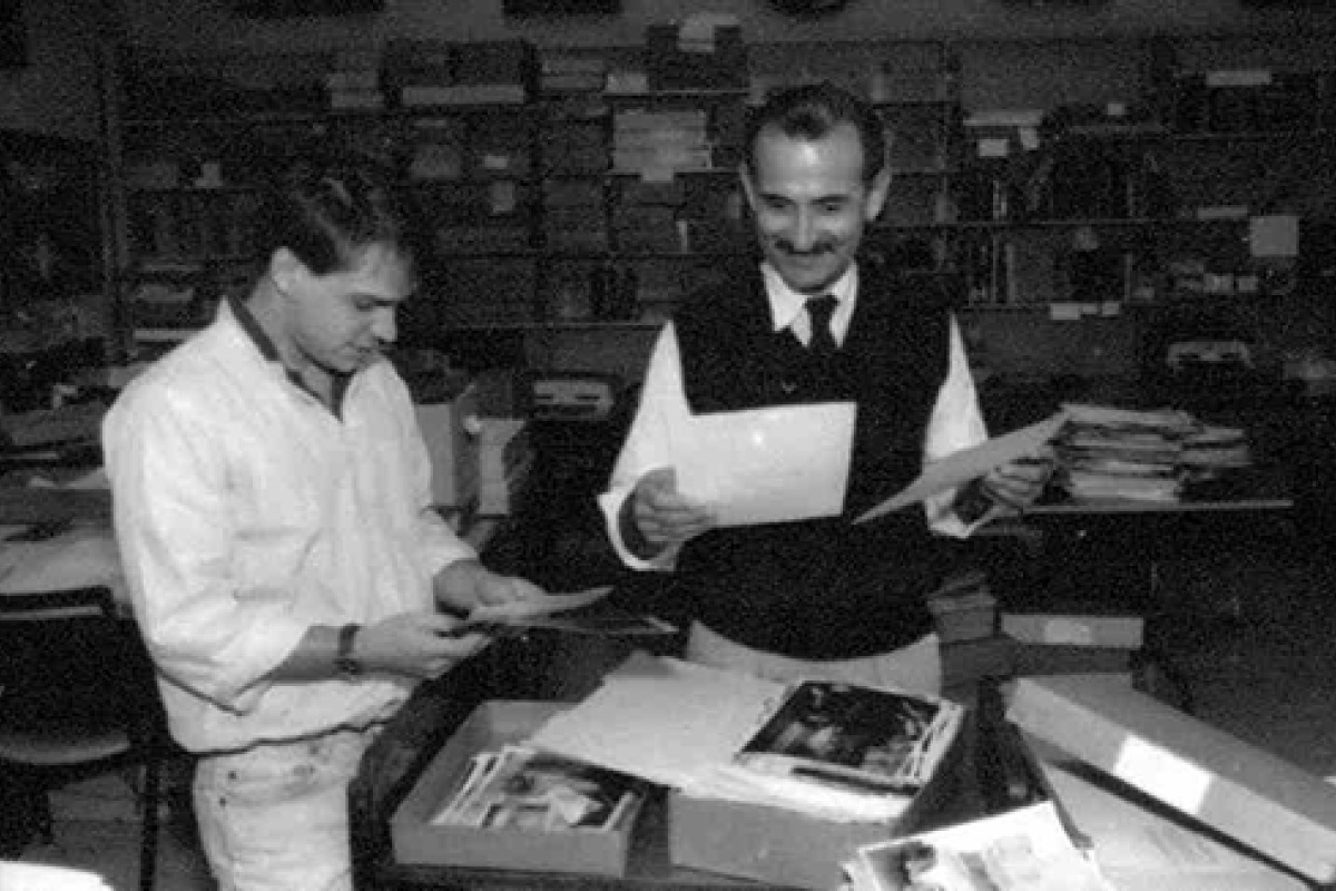 Former LAL Director Guillermo Náñez Falcón and student, 1980s.